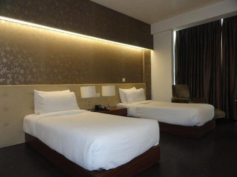 ניו דלהי Fabhotel Prime Sage מראה חיצוני תמונה